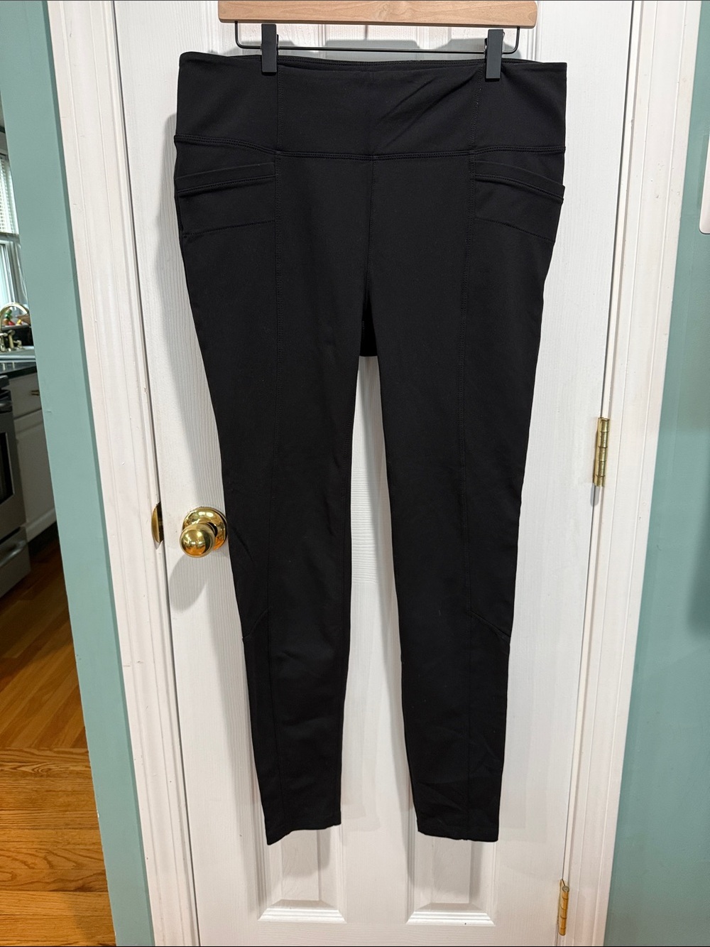 Athleta Black Leggings with pockets